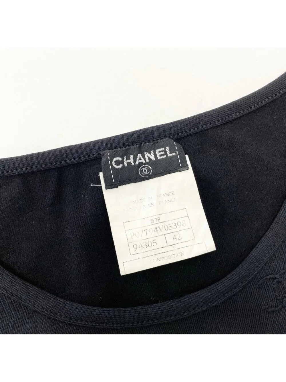 Chanel 97P Ce8 Vintage CC Logo Cropped T Fitted Top Black